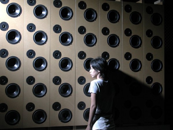 Edwin van der Heide, A World Beyond the Loudspeaker during the BIAS Sound Art Exhibition, Taipei, 2005 Edwin van der Heide, A World Beyond the Loudspeaker during the BIAS Sound Art Exhibition, Taipei, 2005
