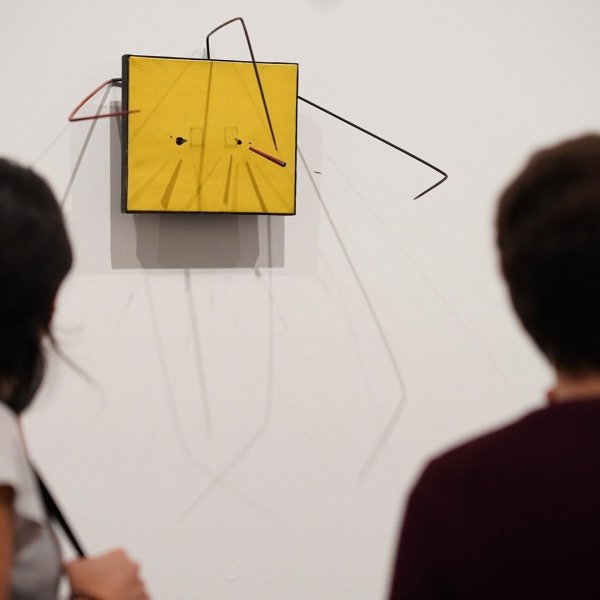 Vistas de la exposición "Takis", 2019. Foto: Miquel Coll Vistas de la exposición "Takis", 2019. Foto: Miquel Coll