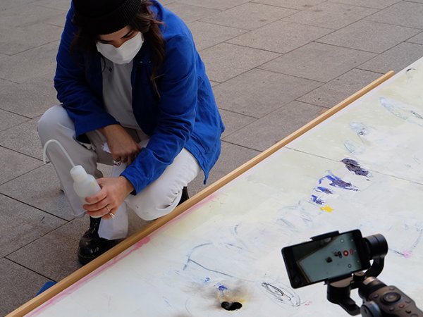 Marria Pratts. Sento una música dintre del cap (Transformació d'un pensament borrós) (Escucho una música en la cabeza (Transformación de un pensamiento borroso)), 2021
