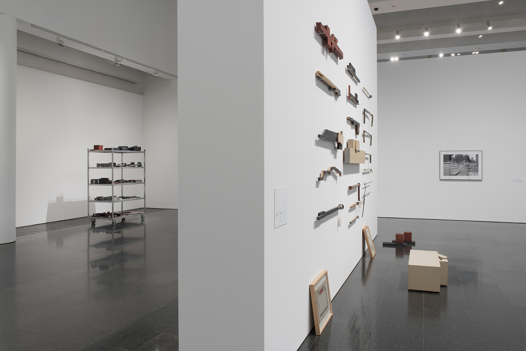 Vistas de la exposición "Sergi Aguilar. Reverso/Anverso (1972-2015)", 2015. Foto: Roberto Ruiz.