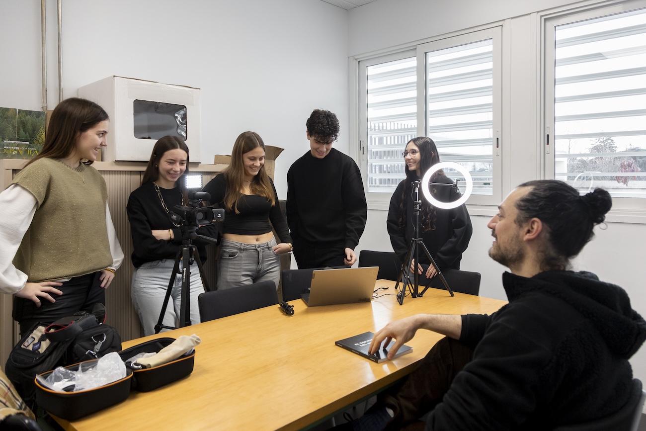 Institut Narcís Monturiol acollint 