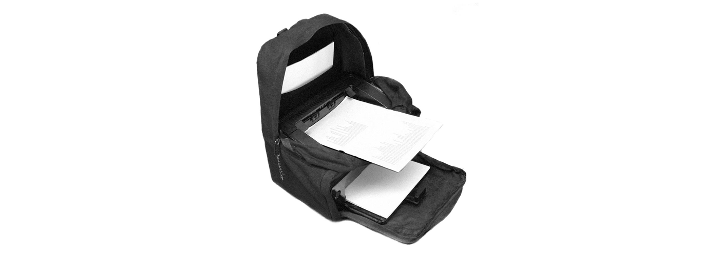 "Motxilla impremta", © Dani Zelko