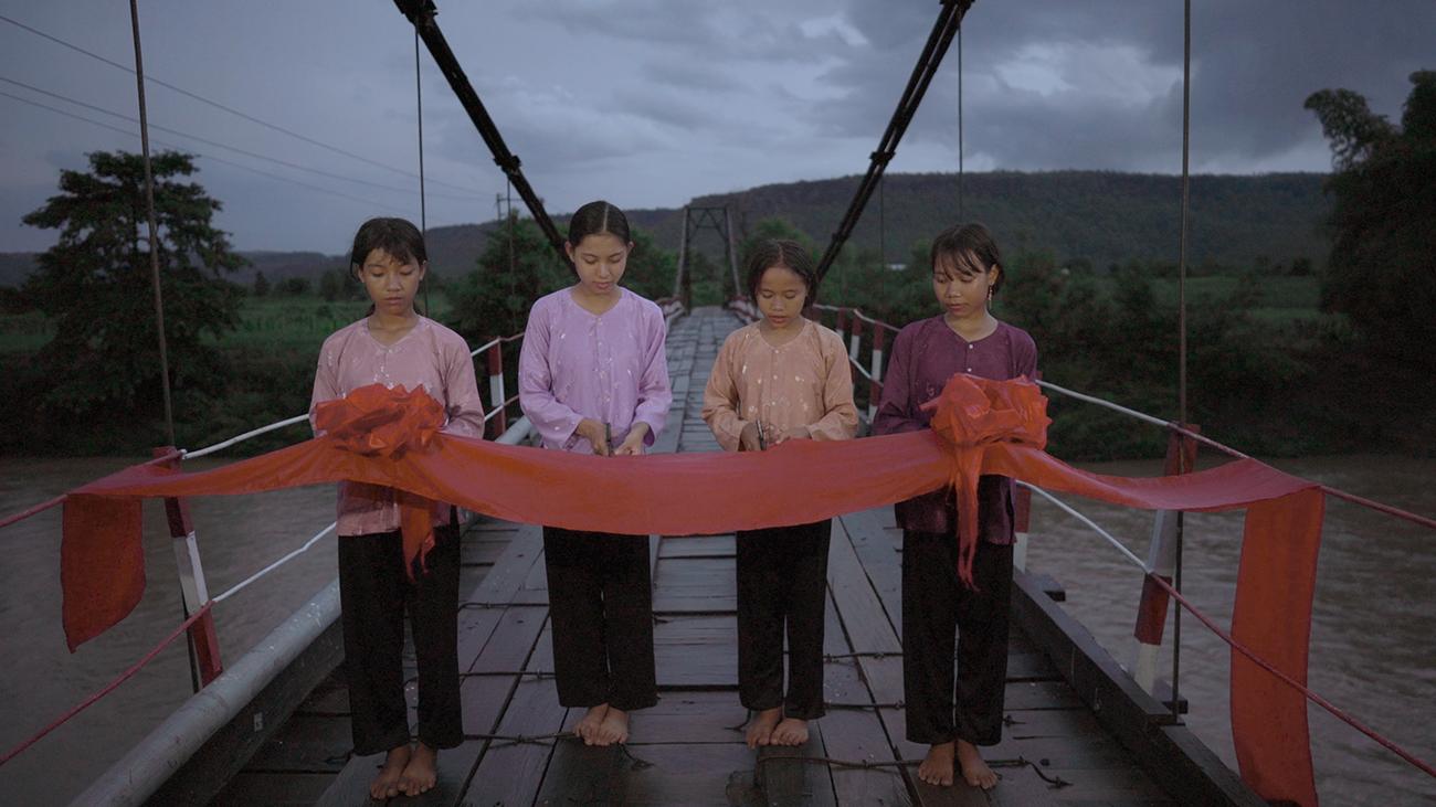 Fotograma. Nguyen Phan, Thao. "First Rain, Brise Soleil", 2021. Col·lecció MACBA. Consorci MACBA. Donació Fundación Privada Han Nefkens​