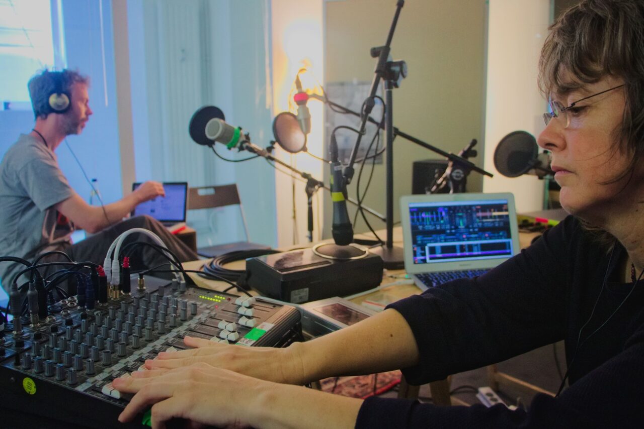 Mobile Radio (Sarah Washington & Knut Aufermann) at documenta 14, photo credit: Konrad Behr