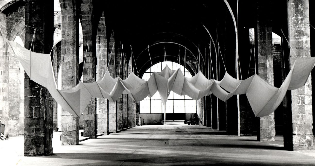 Aurèlia Muñoz, Ocell-estel B2, 1982. MACBA Collection. On deposit from the Generalitat de Catalunya. Aurèlia Muñoz Archive. Photo: Josep Gri