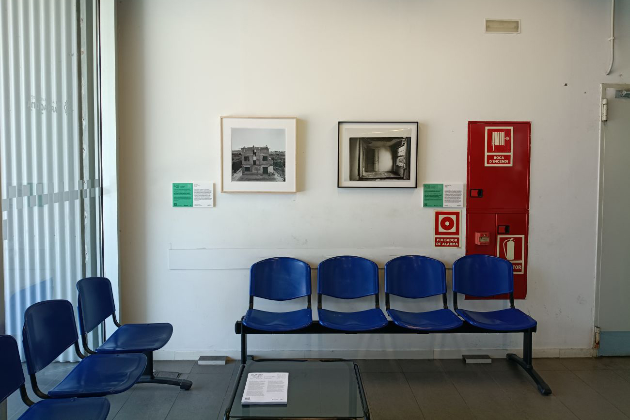 View of the work "Sant Just Desvern", by Ana Muller, at the Comisaría de la Guardia Urbana de Tarragona
